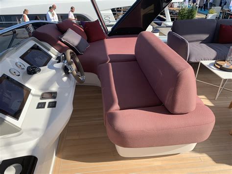 Custom Boat Upholstery Cosy Design