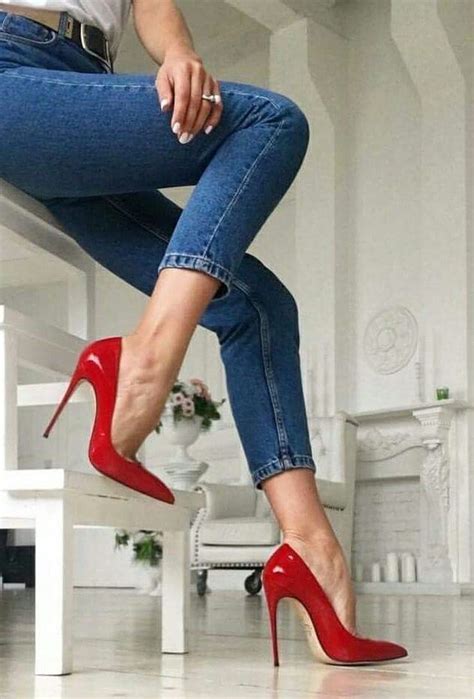 Zapatos Que Harán Que Tu Outfit Normal Se Convierta En Uno Mortal Red Stiletto Heels Red High