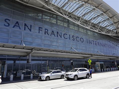 Man Kills Himself At San Francisco Airport Canoe