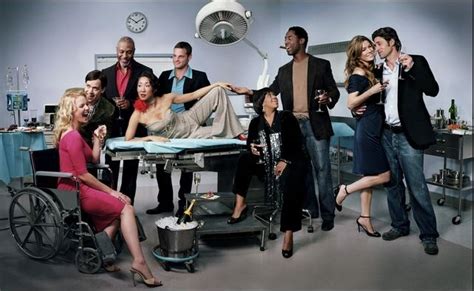 Il poster ufficiale della 17ª stagione!!. Greys Anatomy poster | Grey's anatomy, Grey's anatomy ...