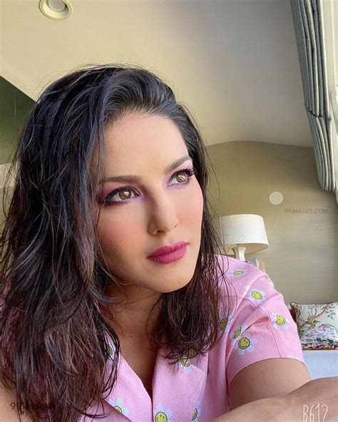 Sunny Leone Hot Hd Wallpapers Images P