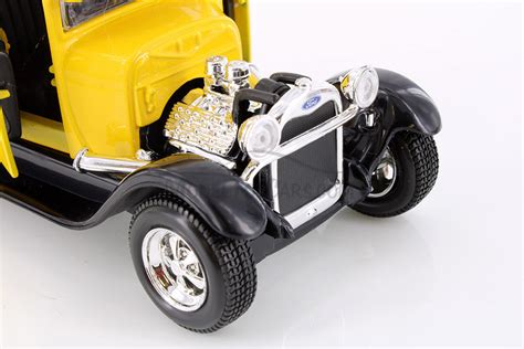 1929 Ford Model A Yellow Maisto 31201 124 Scale Diecast Model Toy Car