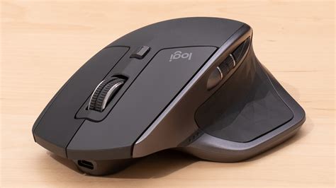 Here you will get the latest logitech mx master 2s wireless mouse driver and software that support microsoft windows and mac operating systems. Logitech MX Master 2S Review - RTINGS.com