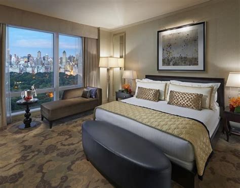 The 11 Sexiest Hotels In Nyc For You And Your Love Mandarin Oriental New York Romantic Nyc