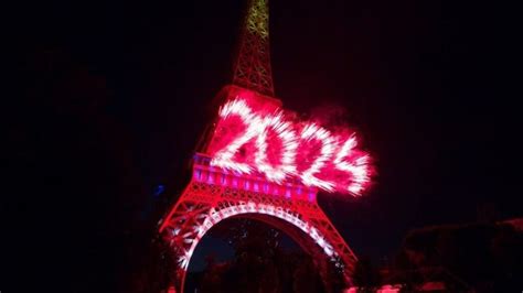 Revoir Paris Streaming - Vidéo : revoir le feu d’artifice du 14 juillet 2017 à la Tour Eiffel Paris
