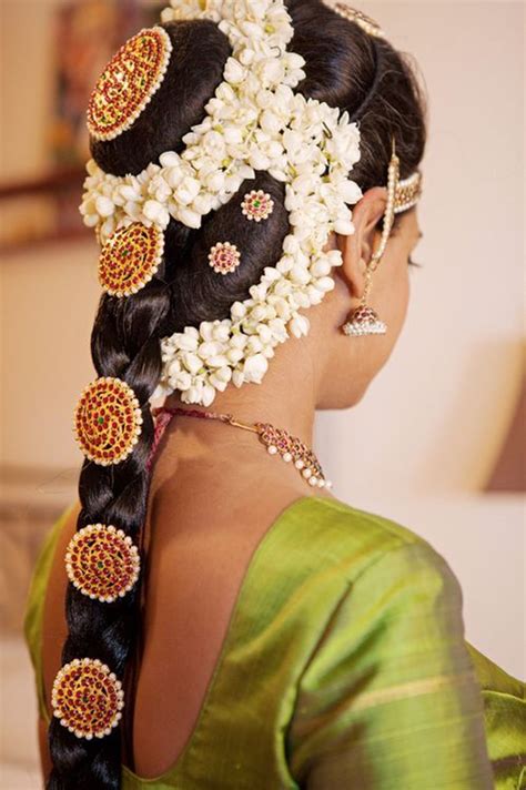 Bridal Hairstyle In 2020 Indian Bridal Hairstyles Indian Wedding Hairstyles Long Hair Styles