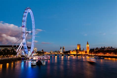 ロンドン・アイと夕暮れのロンドンの風景 イギリスの風景 Beautiful 世界の絶景 美しい景色