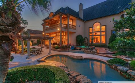 1916 west gray street, houston, tx 77019 live like a parisian in the heart of houston. $1.2 Million Stucco Home In Houston, TX | Homes of the Rich