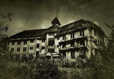 Horrifyingly Haunted Hotels That Inspired American Horror Story Hotel