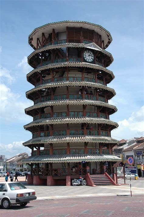 The tower is slanted leftward, similar to the tower of pisa. Leaning Tower of Teluk Intan | Leaning Tower of Teluk ...