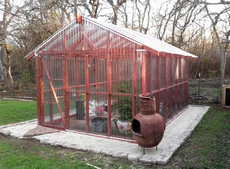 Diy Greenhouse Uses Corrugated Plastic Sheets