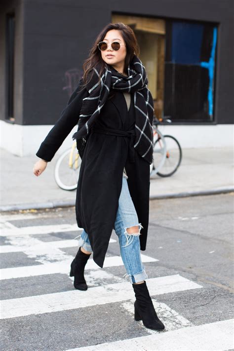 The Coolest Winter Outfits To Copy From Nycs Stylish Women Winter Mode