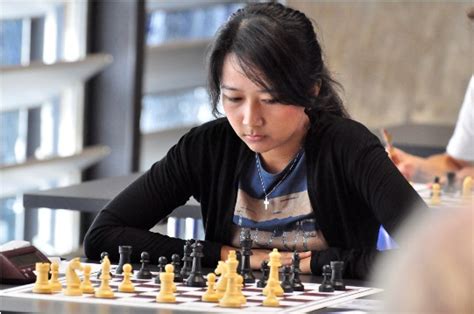 The first round in classical and 2 rapid. Irene Kharisma Sukandar, Grandmaster catur putri Indonesia ...