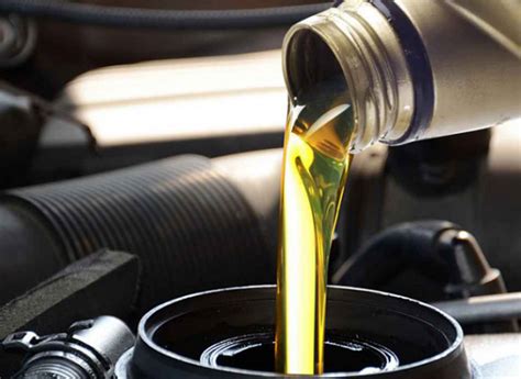These products are not only efficient in enhancing life expectancy but also help in making the engine more sustainable and aid in the smooth running of the vehicle. Buy Hydraulic Oil at best price - carfilterco