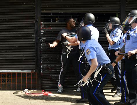 Philadelphia Police Make Hundreds Of Looting Arrests Leave Many More