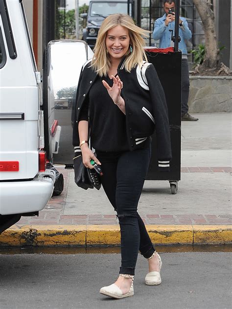 Hilary duff photos (754 of 1598) | last.fm. 9 times Hilary Duff looked effortlessly perfect running ...