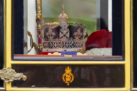 Imperial State Crown Royal Crowns Royal Jewels Crown Jewels Tiaras