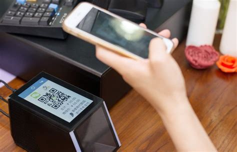 Qr code payment the vendor generates a transaction qr code according to the wechat payment protocol and the chinese payer goes to scan qr code in their wechat in order to complete payment. 【スマホ決済ってヤバくない？】日本の今後を願って近未来の世界をまとめてみた【Applepay・Wechat ...