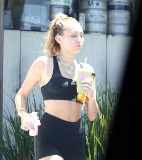 Miley Cyrus Cameltoe Candids In Malibu Hot Celebs Home
