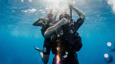 10 Tips To Equalize Your Ears When Scuba Diving Aquaviews