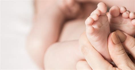 Baby Fuß-Reflexmassage | Jetzt Schmerzen lindern