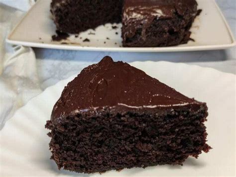Stell den kuchen mit der gehackten schokolade oben drauf nochmal 2 minuten in den backofen. Einfache Veganer Schoko Kuchen | Essen Rezepte