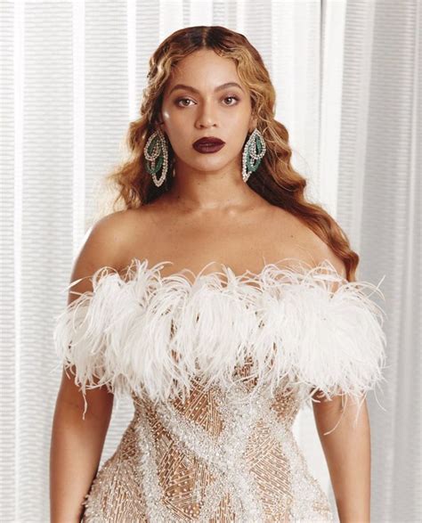 Pin di Karina Camerino su Beyoncé Beyonce Celebrità Capelli