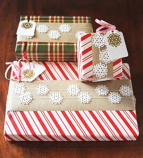 This year, splurge on the gift, not the gift wrap. Ruche: Project DIY: Creative Gift Wrapping Ideas