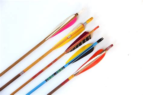 Collection Of Vintage Archery Arrows Set Of 5 Etsy Archery Arrows