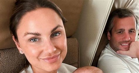Sam Faiers Fires Back At Backlash Over Her First Class Flight Moan You Cant Win Ok Magazine