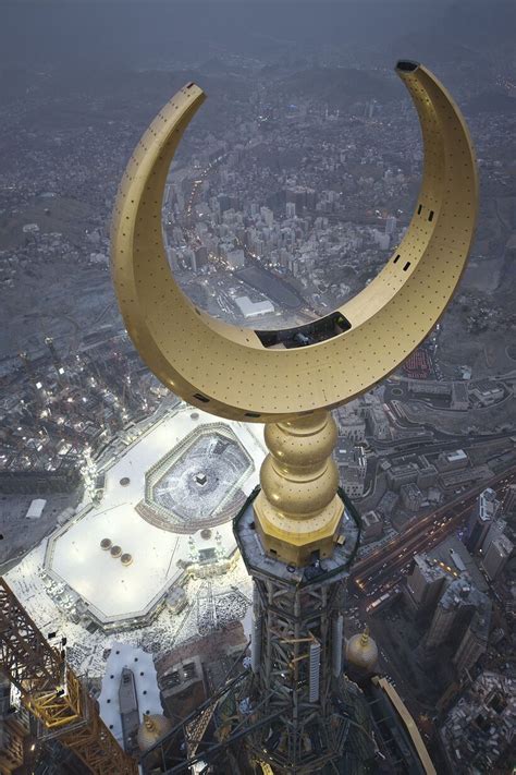 The Mecca Clock Tower The Construction Of The Worlds Largest Clock