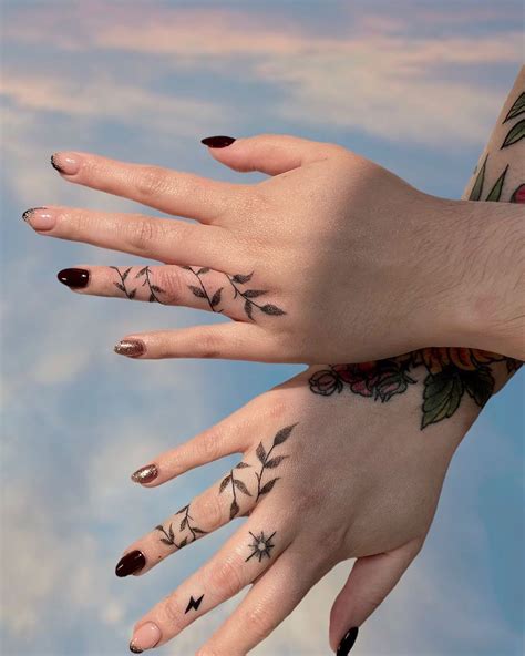 Discover 98 About Ring Finger Tattoos For Girls Best In Daotaonec