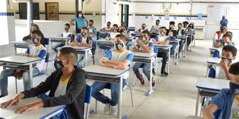 Professores Das Escolas Municipais Do Recife Vão Receber Acréscimo Salarial