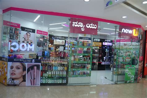 Shopping Royal Meenakshi Mall