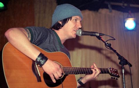 Listen To A New Live Album Of Elliott Smiths First Ever Solo Show From