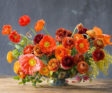 Kiana Underwood | Tulipina | Floral Designer #tulipina | Floral, Floral art, Floral arrangements