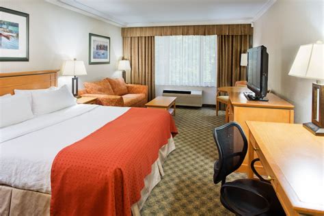 Holiday Inn Hotel And Suites North Vancouver An Ihg Hotel District Of