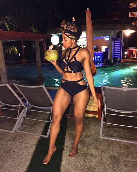 Itumeleng Khune Bae Sbahle Mpisane Showsoff Her Sexy Body