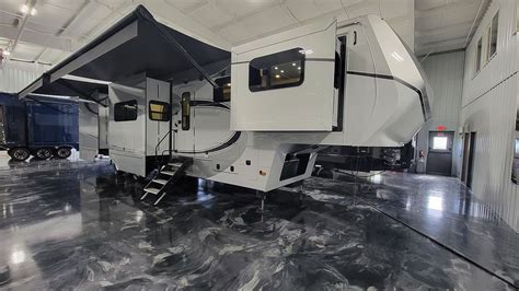 Toy Hauler Fifth Wheelsluxury Fifth Wheels For Sale