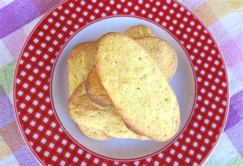 In a different pan, fry ginger garlic paste, onions, and tomatoes until the stir the lady fingers and onion mixture together. Keto sugar free savoiardi - lady finger biscuits | Recipe ...