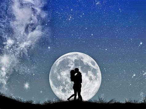 Couple In Love On The Moon Casal Apaixonado Na Lua Moon Moon Luna