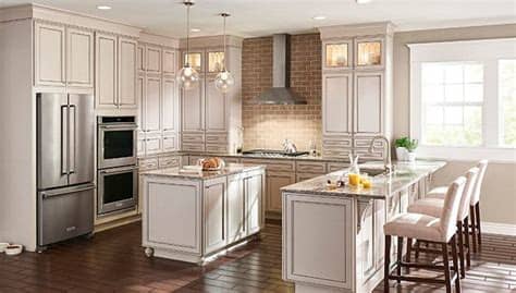 These creative kitchen designs show otherwise. Design Ideas for a U-Shape Kitchen