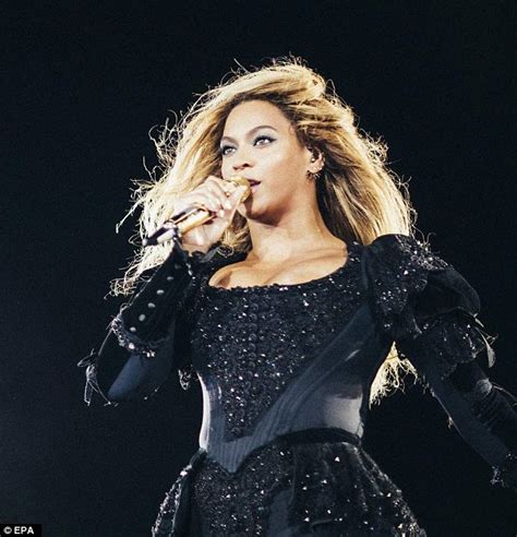 Beyonce Surprises Fans In Barcelona By Performing Spanish Version Of