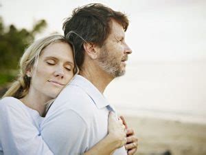 Cemburu buta dan berlebihan adalah sikap yang harus anda hilangkan dalam menjalin suatu hubungan. 7 Cara Mengatasi Cemburu Buta Pada Suami yang Mudah ...