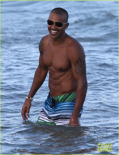 Shemar Moore Flaunts His Beach Body For Everyone To See Photo 3149859