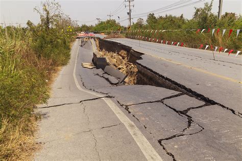 Mengenal Jenis Gempa Bumi Berdasarkan Penyebabnya