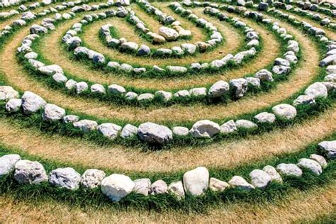 Discover The Healing Power Of Labyrinths Mother Earth Living