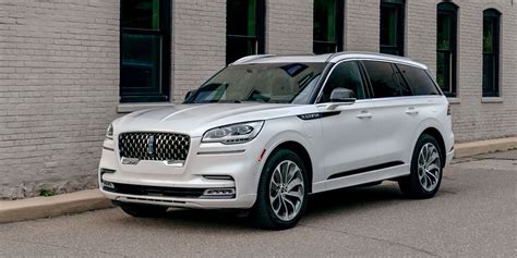 2022 Lincoln Aviator Review Pricing And Specs