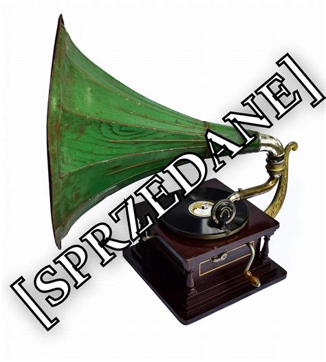 Old Gramophone with green painted horn, c. 1915, wooden case DoGramofonu.PL