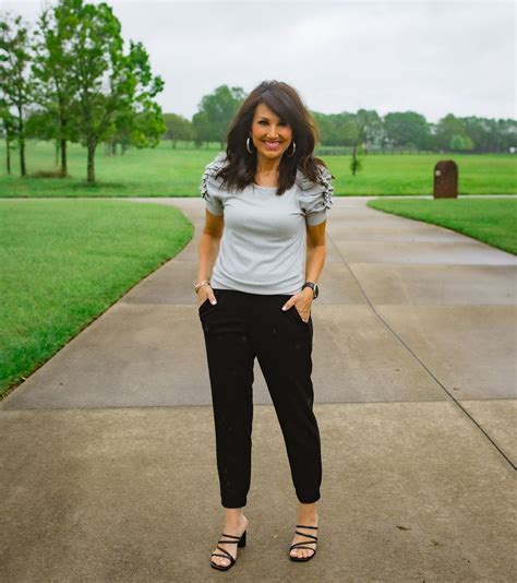 Two Ways To Style Black Pants 22 Days Of Fall Fashion Cyndi Spivey Cyndi Spivey Fashion Style